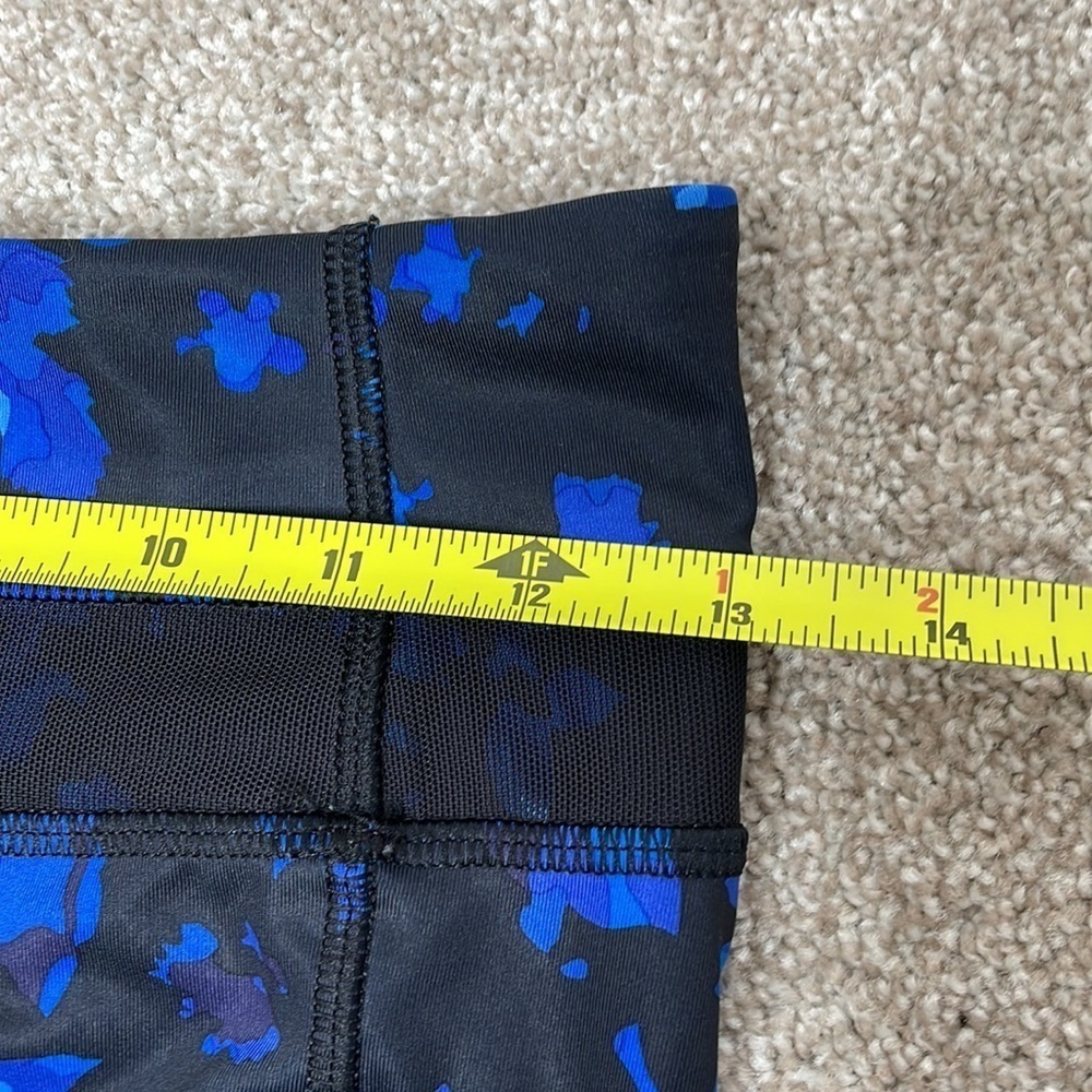 Lululemon Inspire Tight II *Full-On Luxtreme (Mesh) - Picture 12 of 14